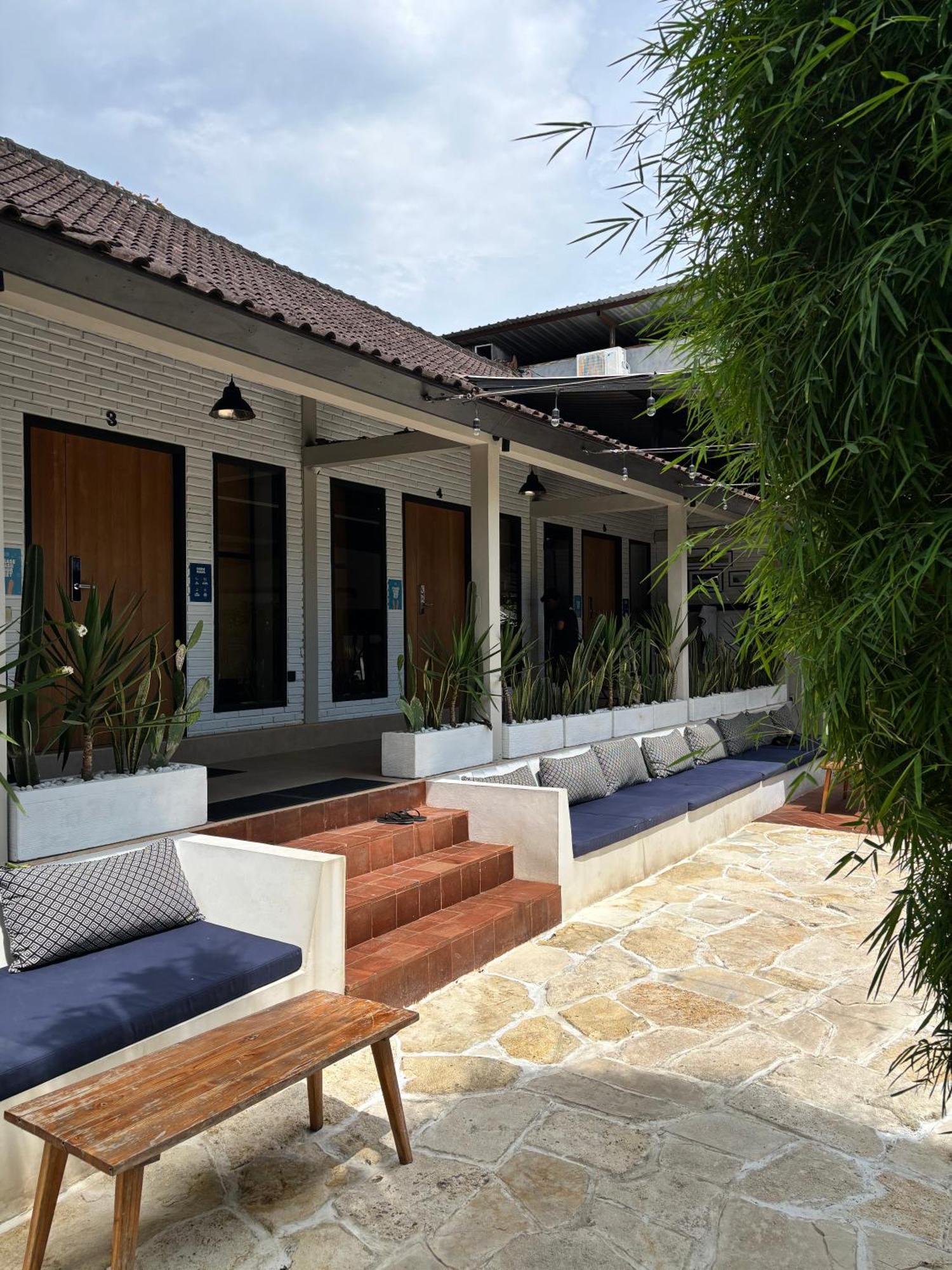 Lay Day Hostel Canggu Exterior foto